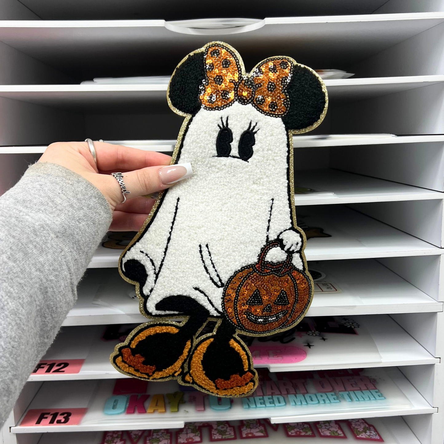 MINNIE GHOST - CHENILLE PATCH